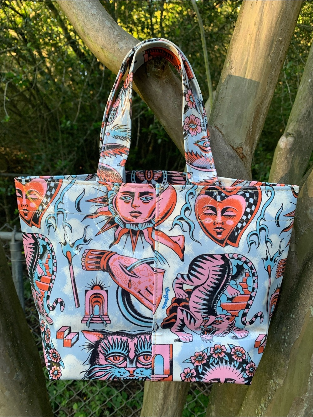 Consuela Vico Dreamy Grab N Go Mini Tote Bag - Picture 2 of 16